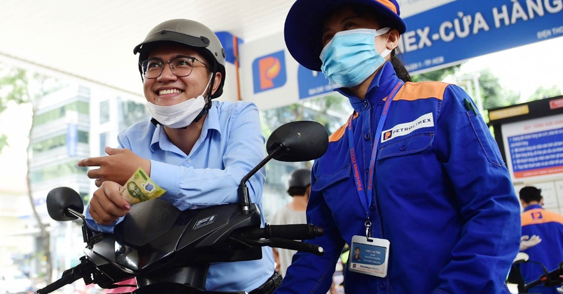 Vietnam reins in fuel price volatility, shields economy from shock