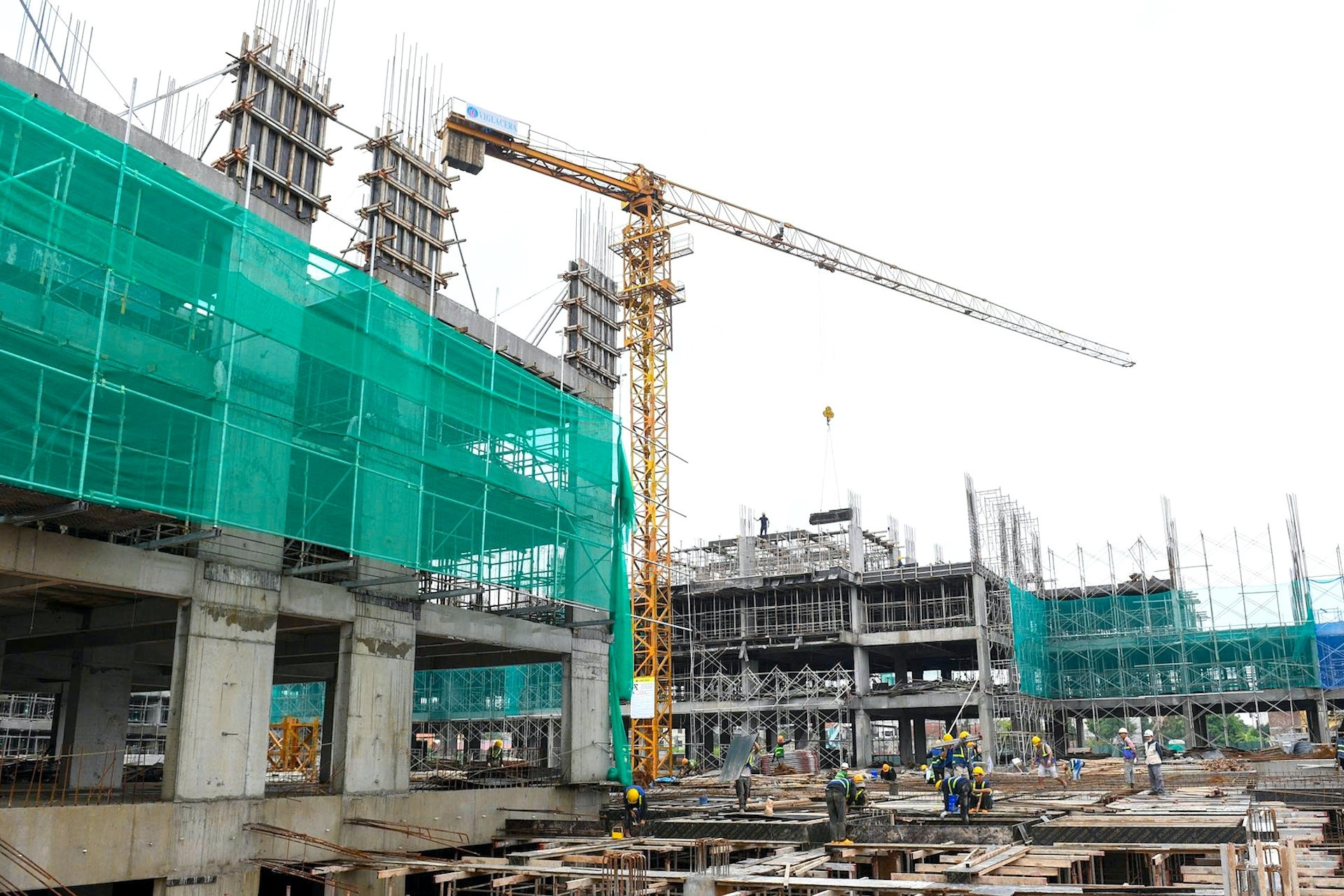 Hanoi wastes social-housing land fund despite large revenues: inspectors