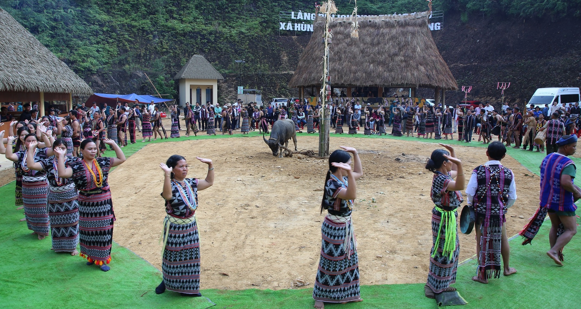 Co Tu people revive forest gratitude ritual in Da Nang