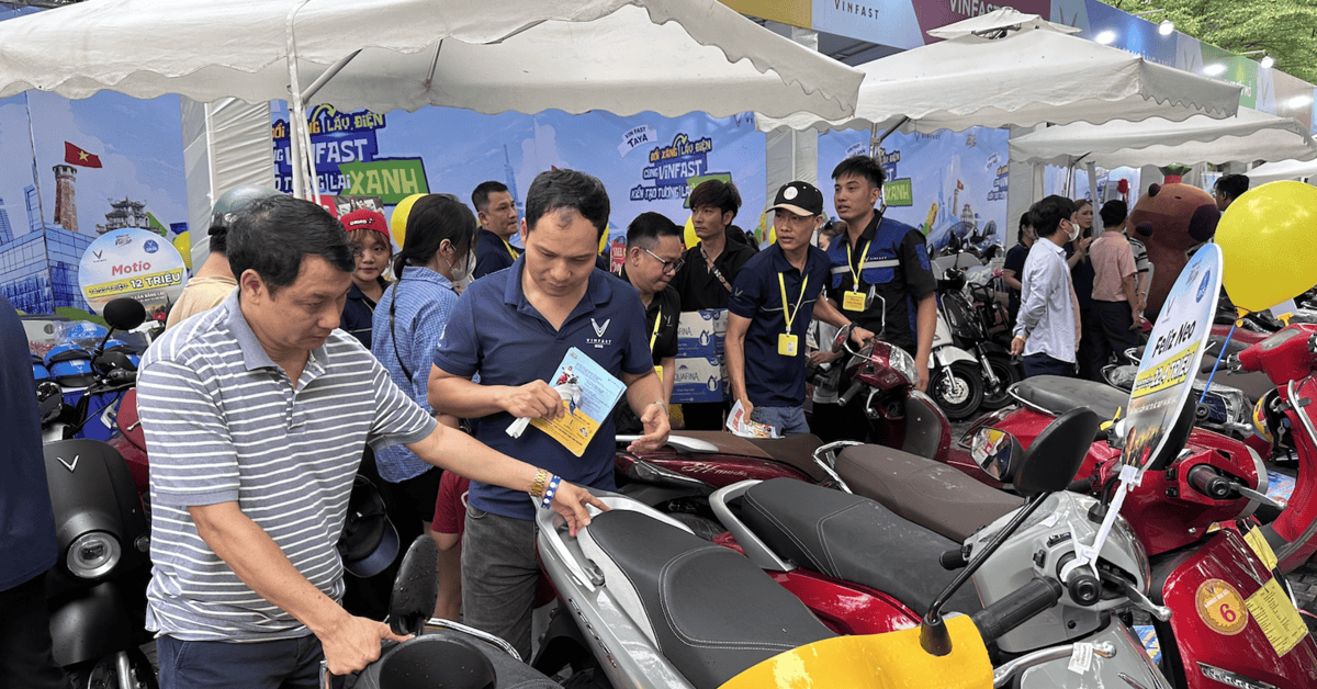 Switching to EVs can ease pressure on fossil-fuel supply amid global conflicts