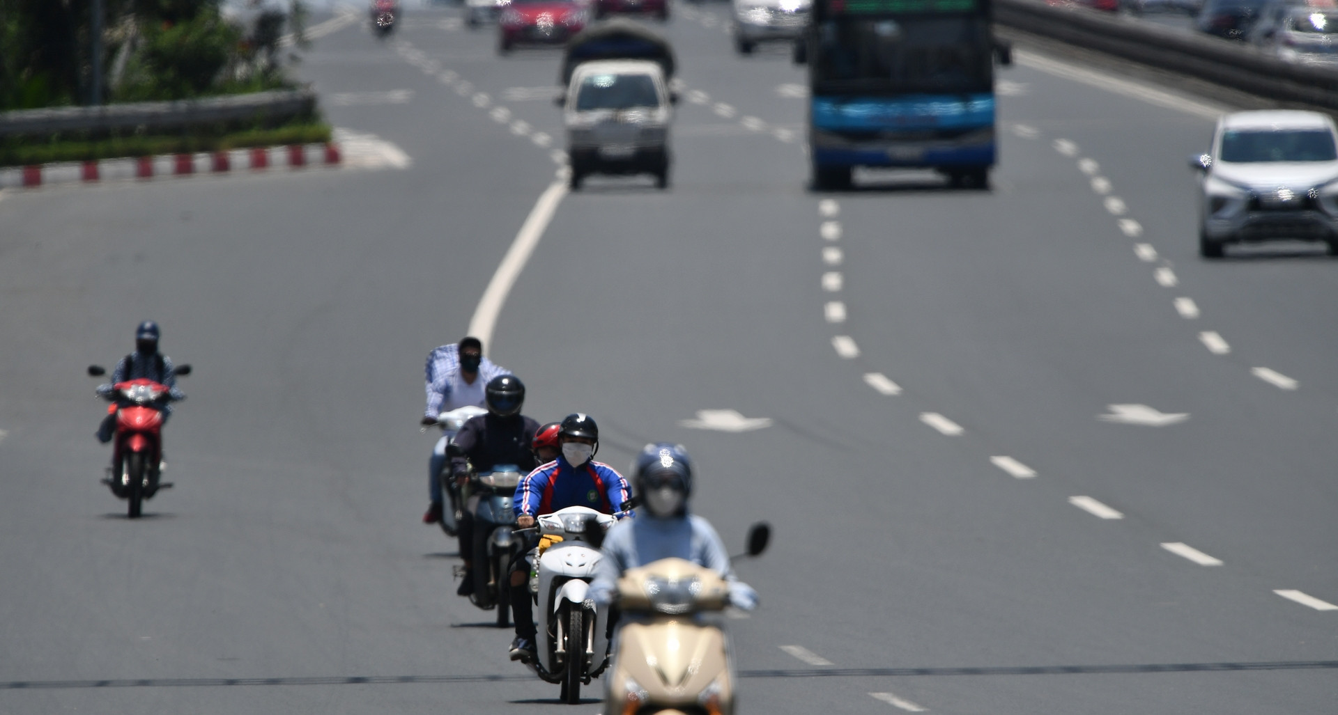 Vietnam braces for prolonged heatwave as temperatures soar past 40°C