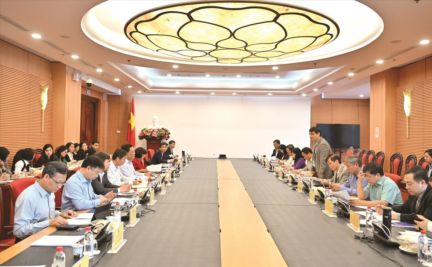 Quản trị tôn giáo 1.jpg