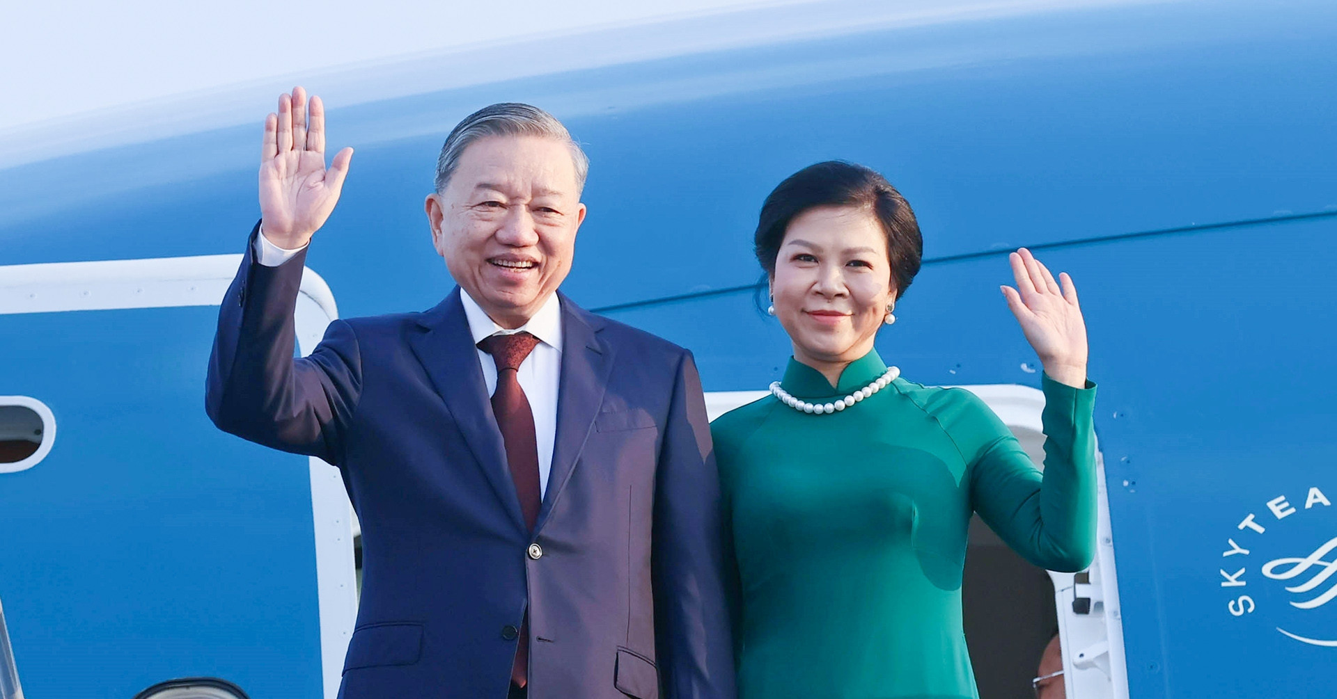General Secretary and State President To Lam and his spouse to visit China