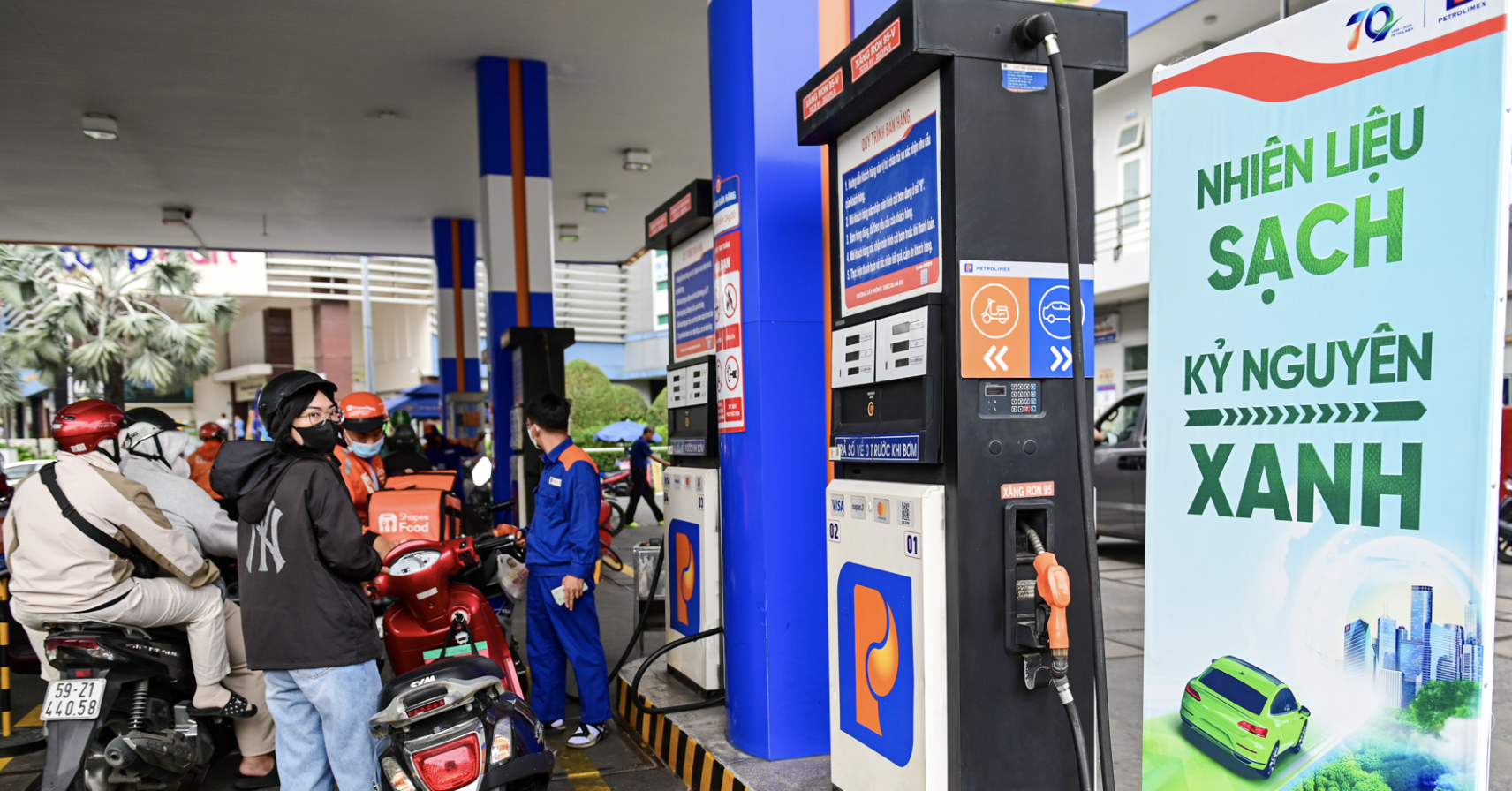 Vietnam proposes nationwide shift to E10 fuel from April 30, 2026