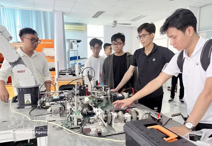 Ho Chi Minh City strengthens science, technology capacity to drive growth