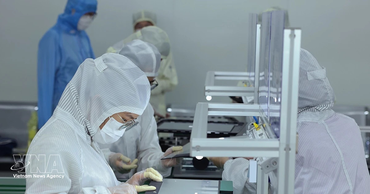 Vietnam’s electronics imports surge as global giants ramp up production