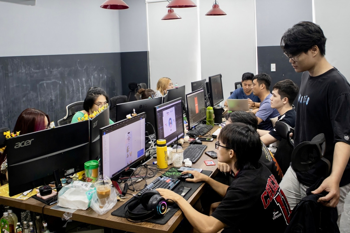 95% of Vietnamese mobile-game downloads originate from abroad