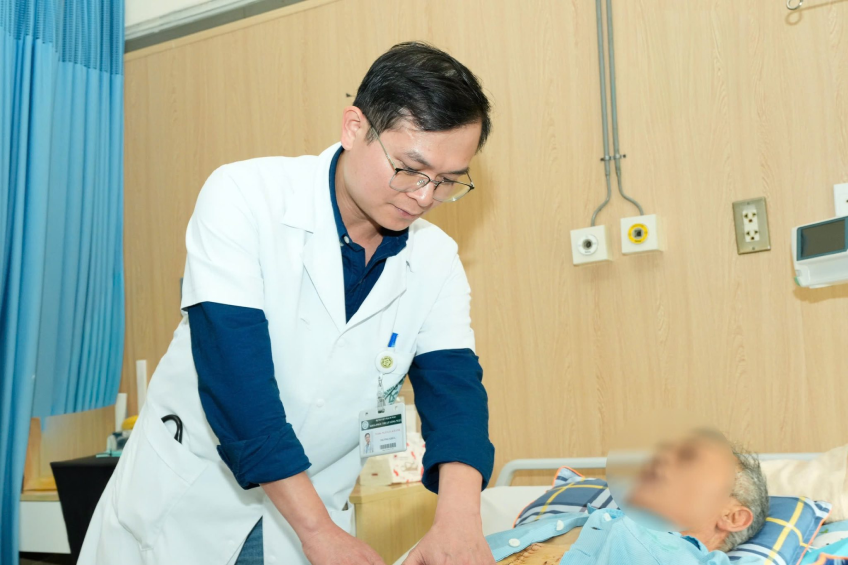Improvements to healthcare system can help Vietnam increase life expectancy goal