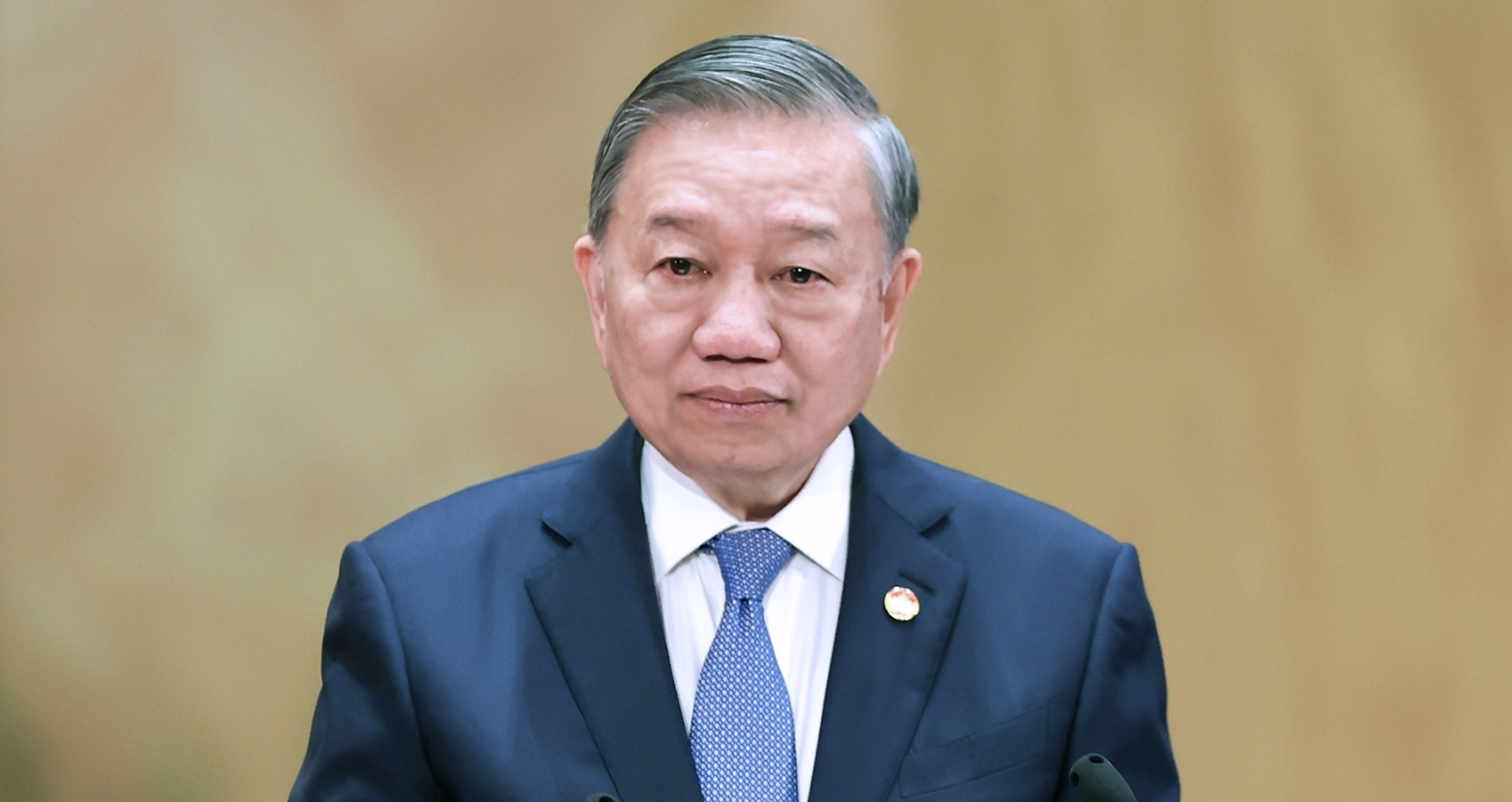 Vietnam’s top leader says legitimate public opinion must not “fall into silence”