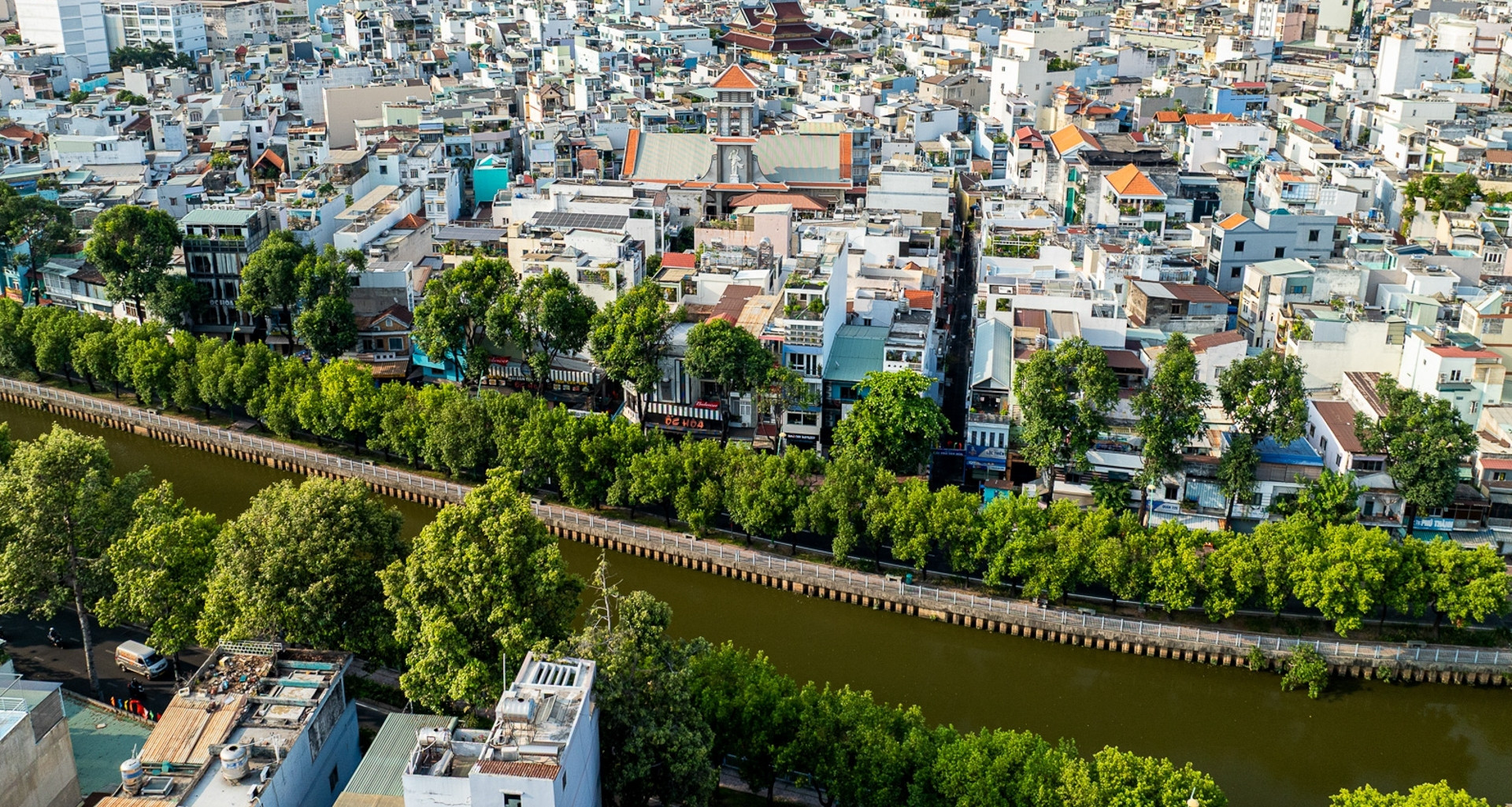 Catholic parishes play key role in preserving urban environment in HCM City