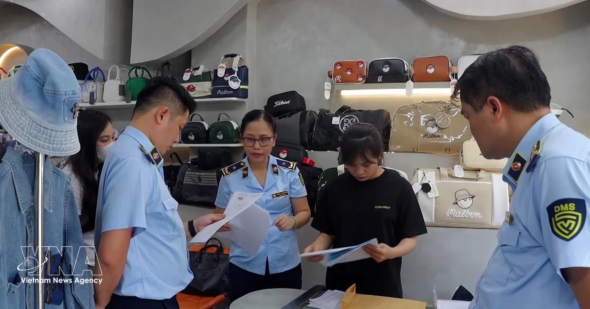 No “blind spots” in crackdown on smuggling, counterfeit goods