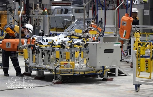 Auto industry split over proposal to scrap business conditions