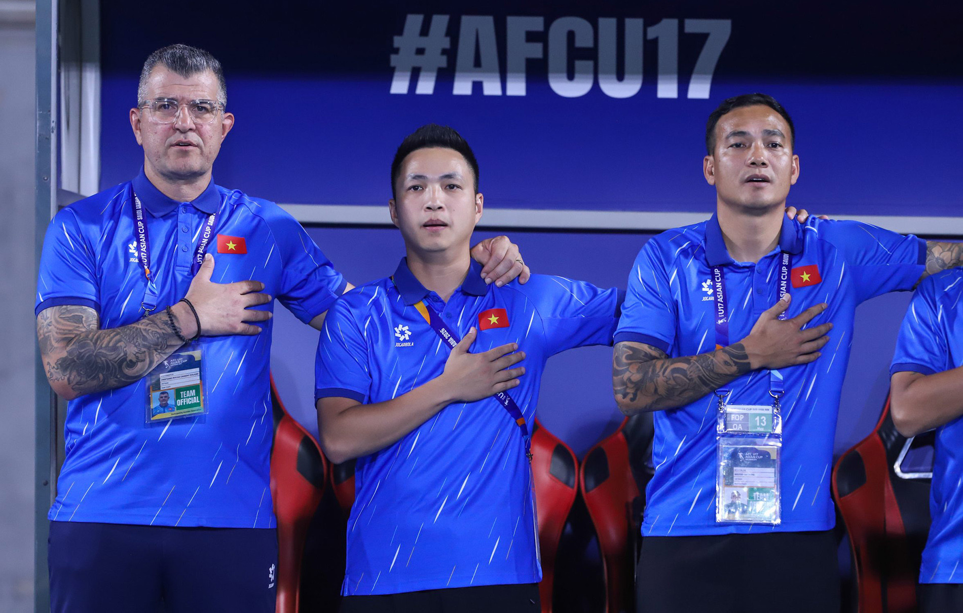 hlv u17 viet nam 2.jpg