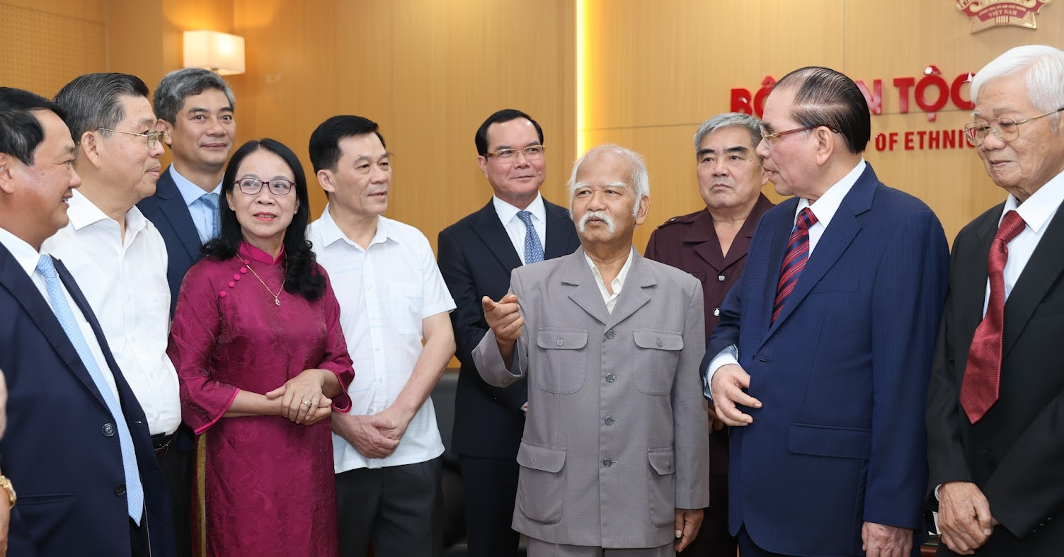 80 years of ethnic affairs celebrated with stories of sacrifice and unity