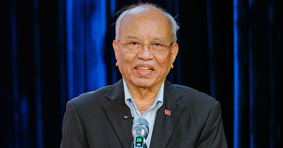 86-year-old scholar devotes 60 years to writing about President Ho Chi Minh