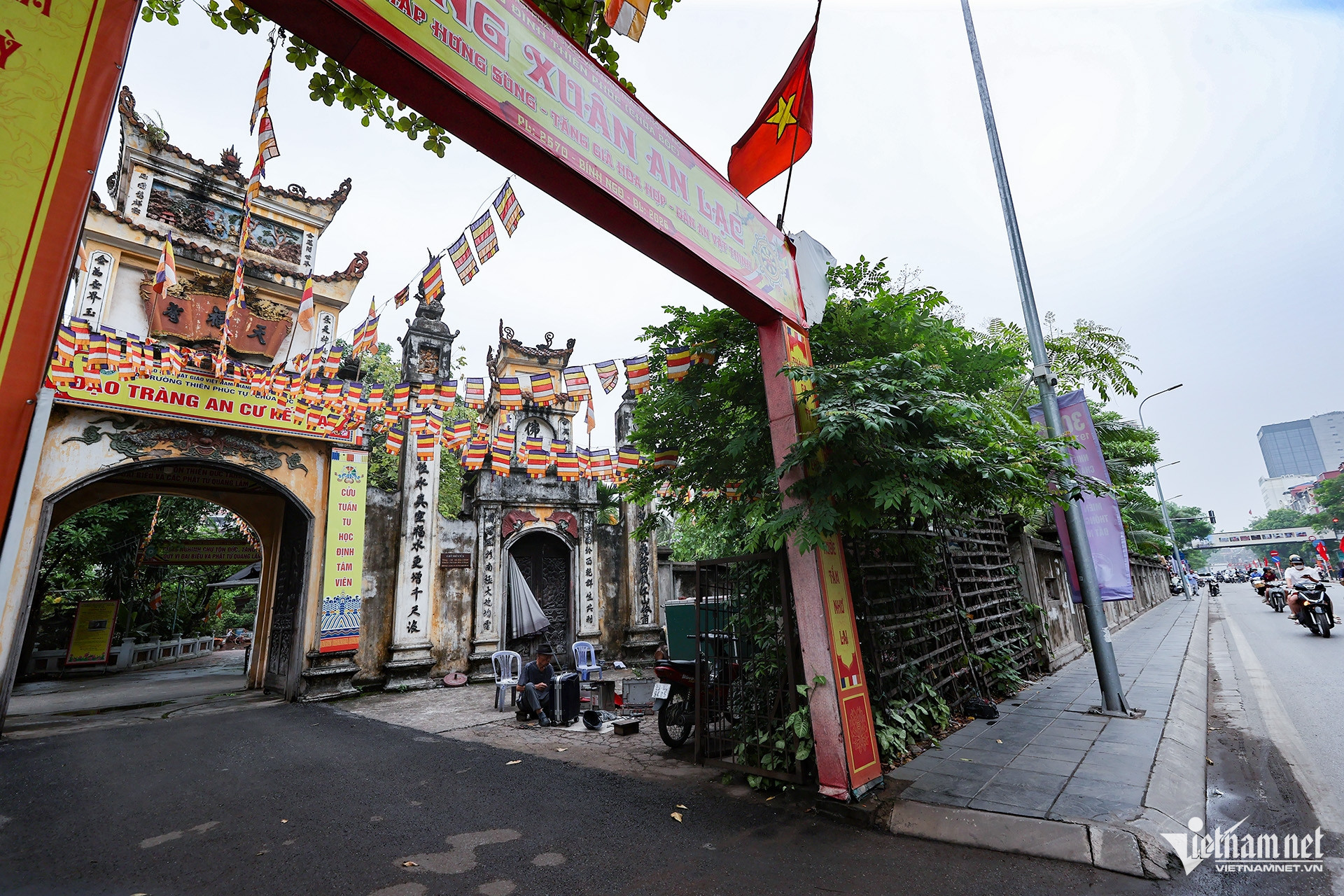 hanoi streets11.jpg