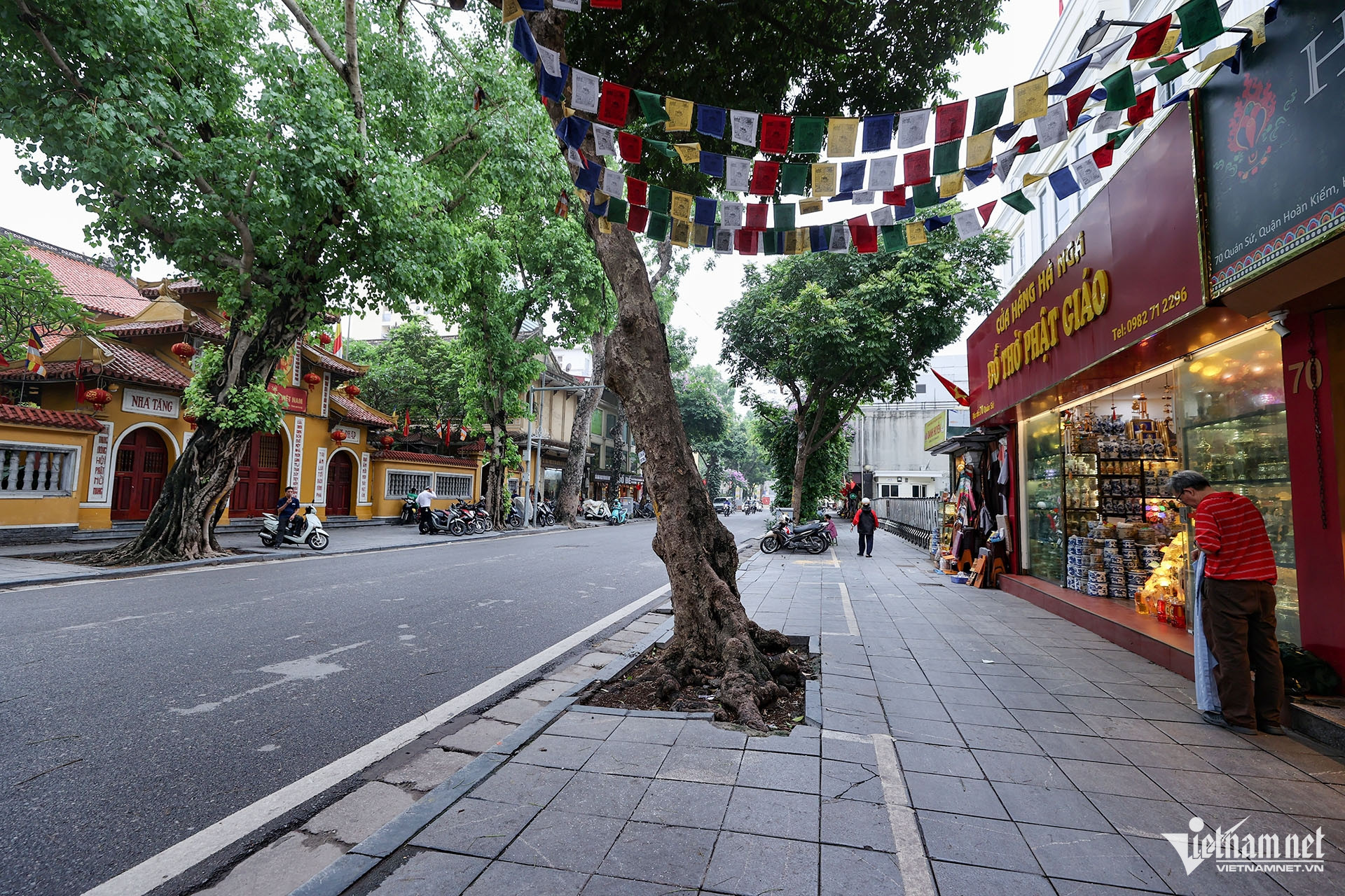 hanoi streets7.jpg
