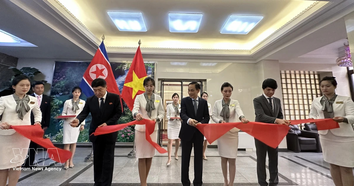 Photo exhibition highlights Vietnam–DPRK relations