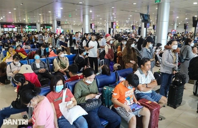Draft circular ups advance compensation for delayed, cancelled flights