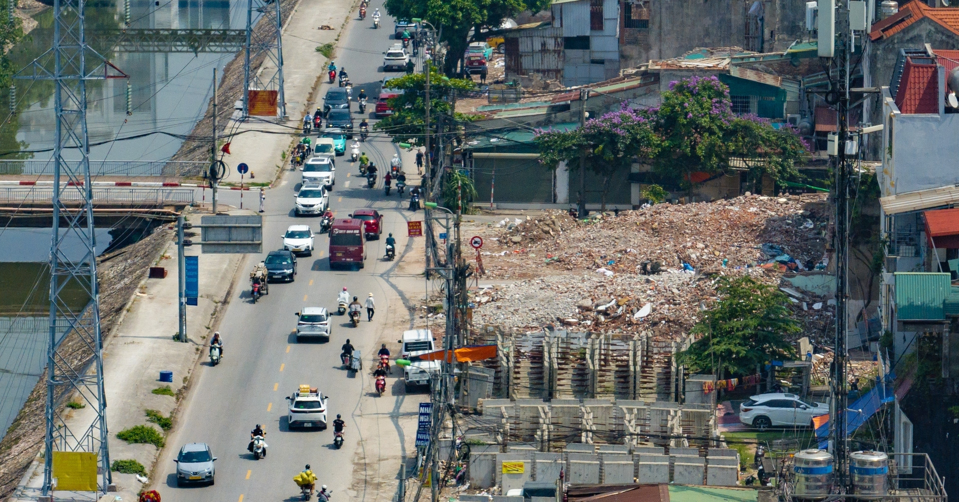 Hanoi clears land for 1,428 projects amid major infrastructure push