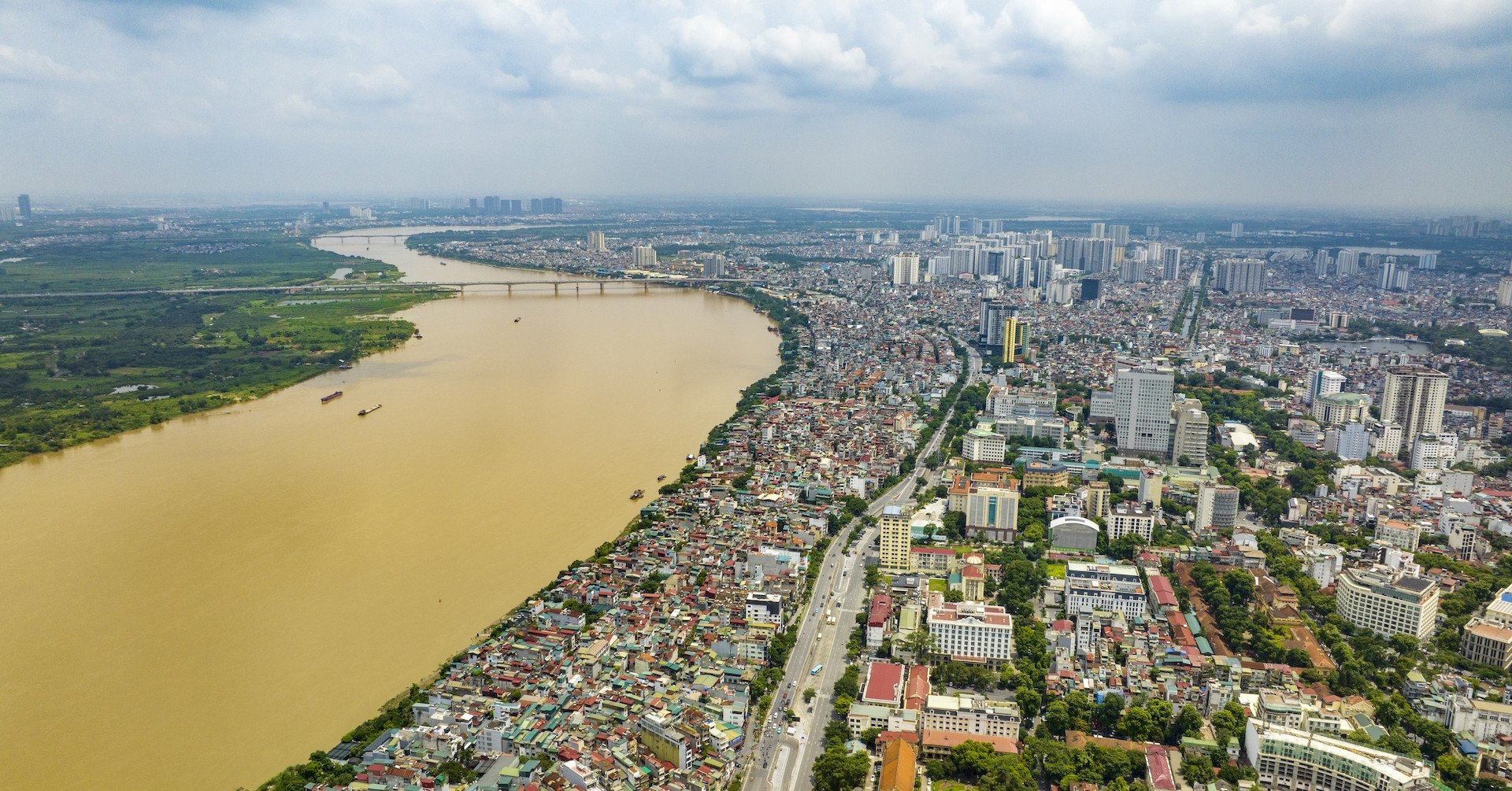 Hanoi unveils resettlement plan for Red River grand boulevard project