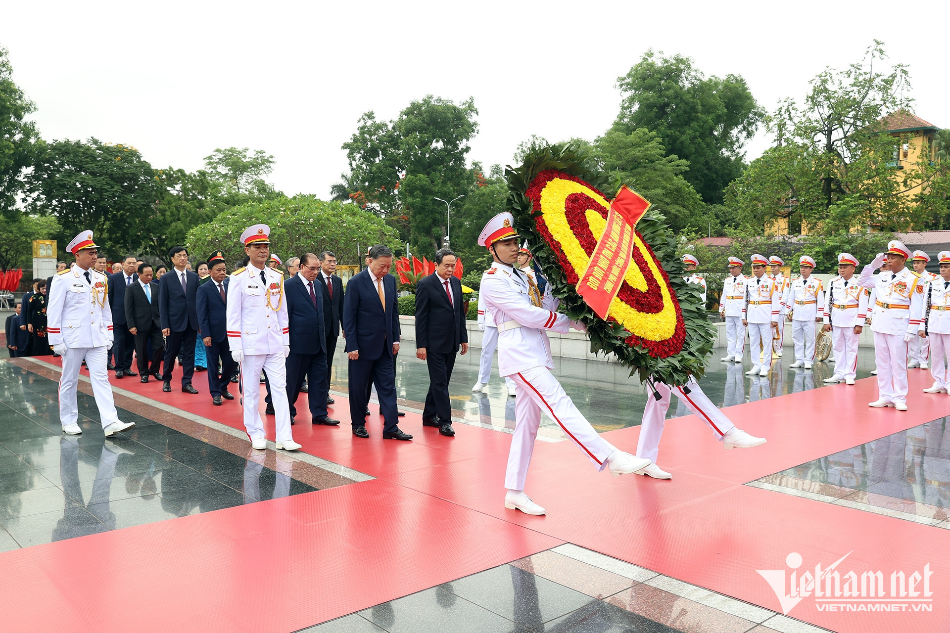 ho chi minh mausoleum9.jpg