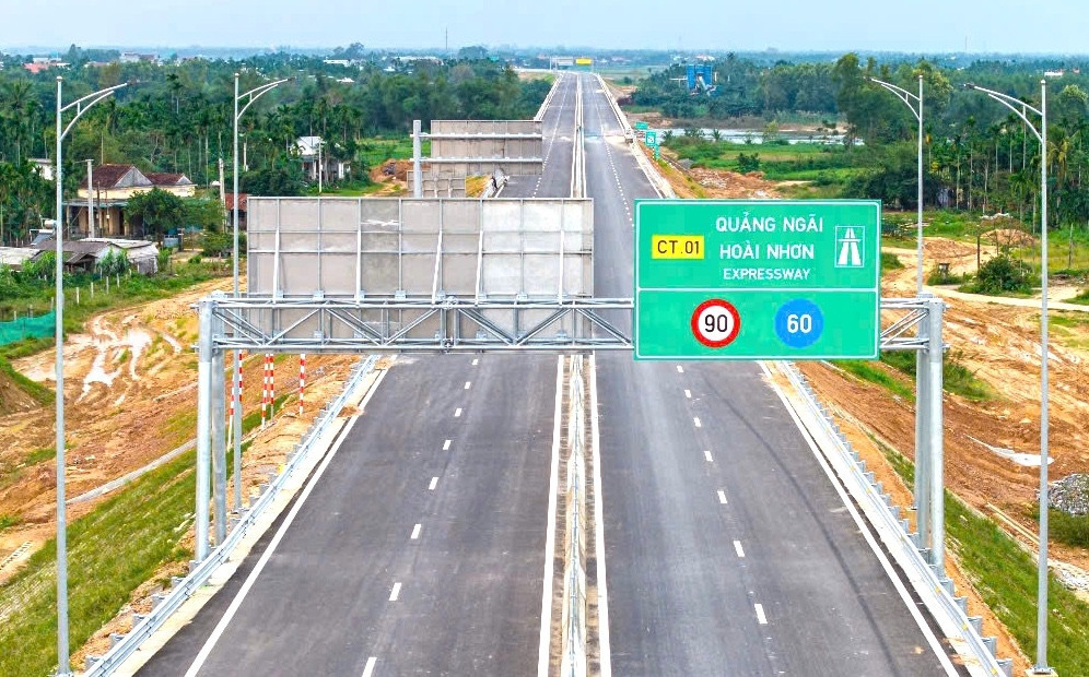 cao tốc Quảng Ngãi   Hoài Nhơn .jpeg
