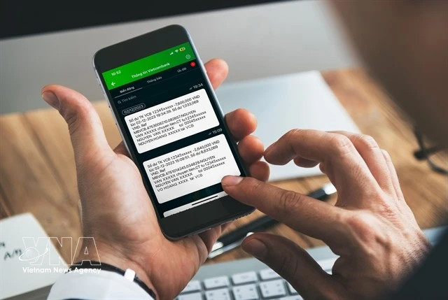Banks stop processing instant 24/7 transfers for transactions about VND500mil