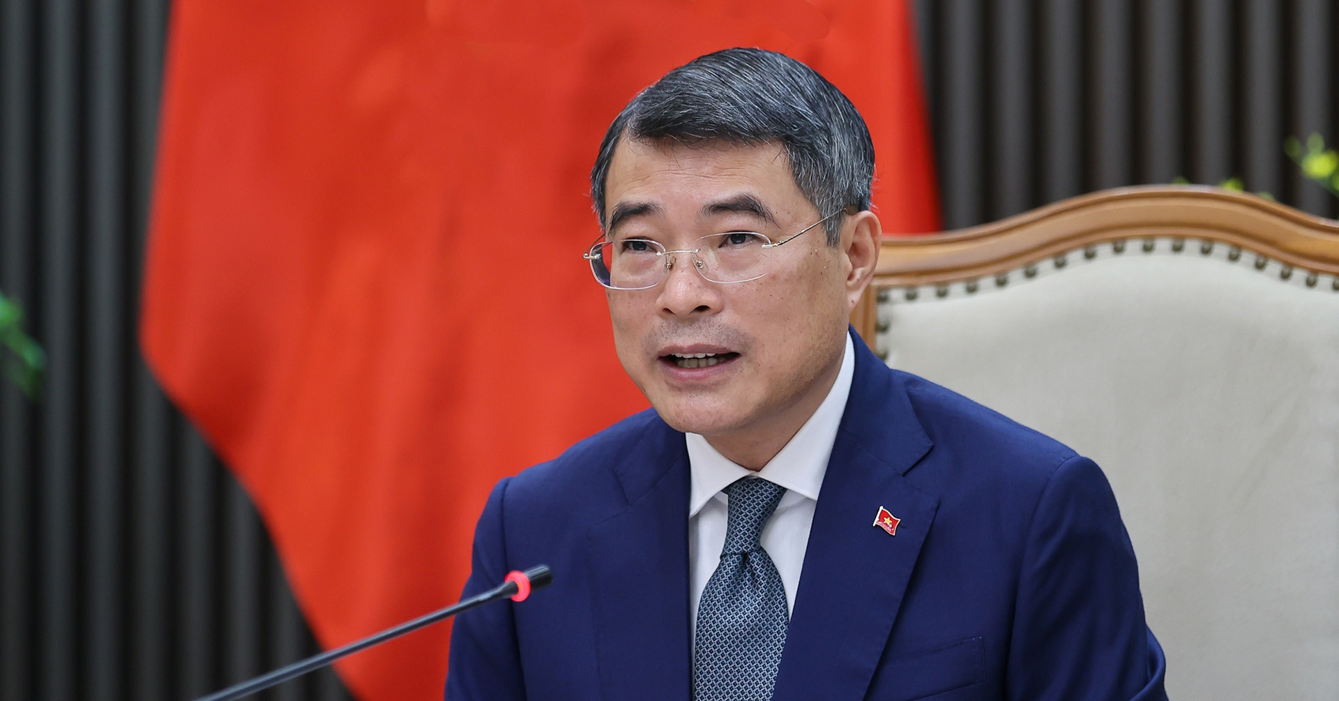 PM Le Minh Hung holds talks with New Zealand counterpart