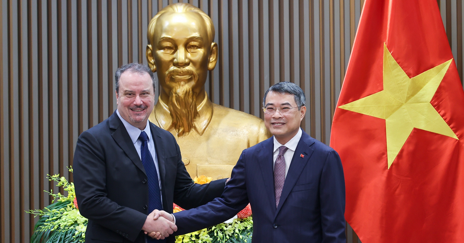 Prime Minister Le Minh Hung meets US Deputy Trade Representative
