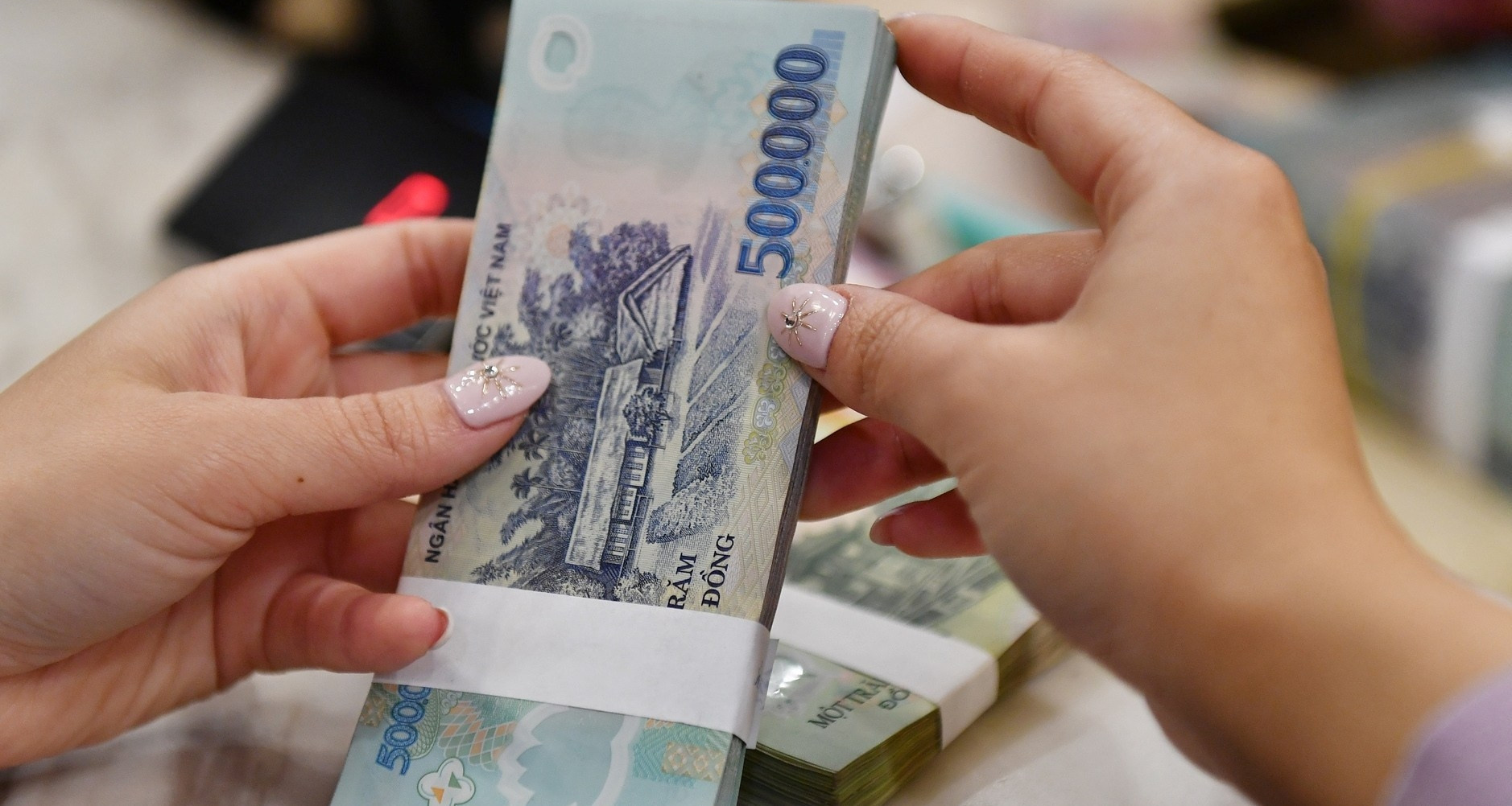 Freelance income above $192 may face 10% tax withholding