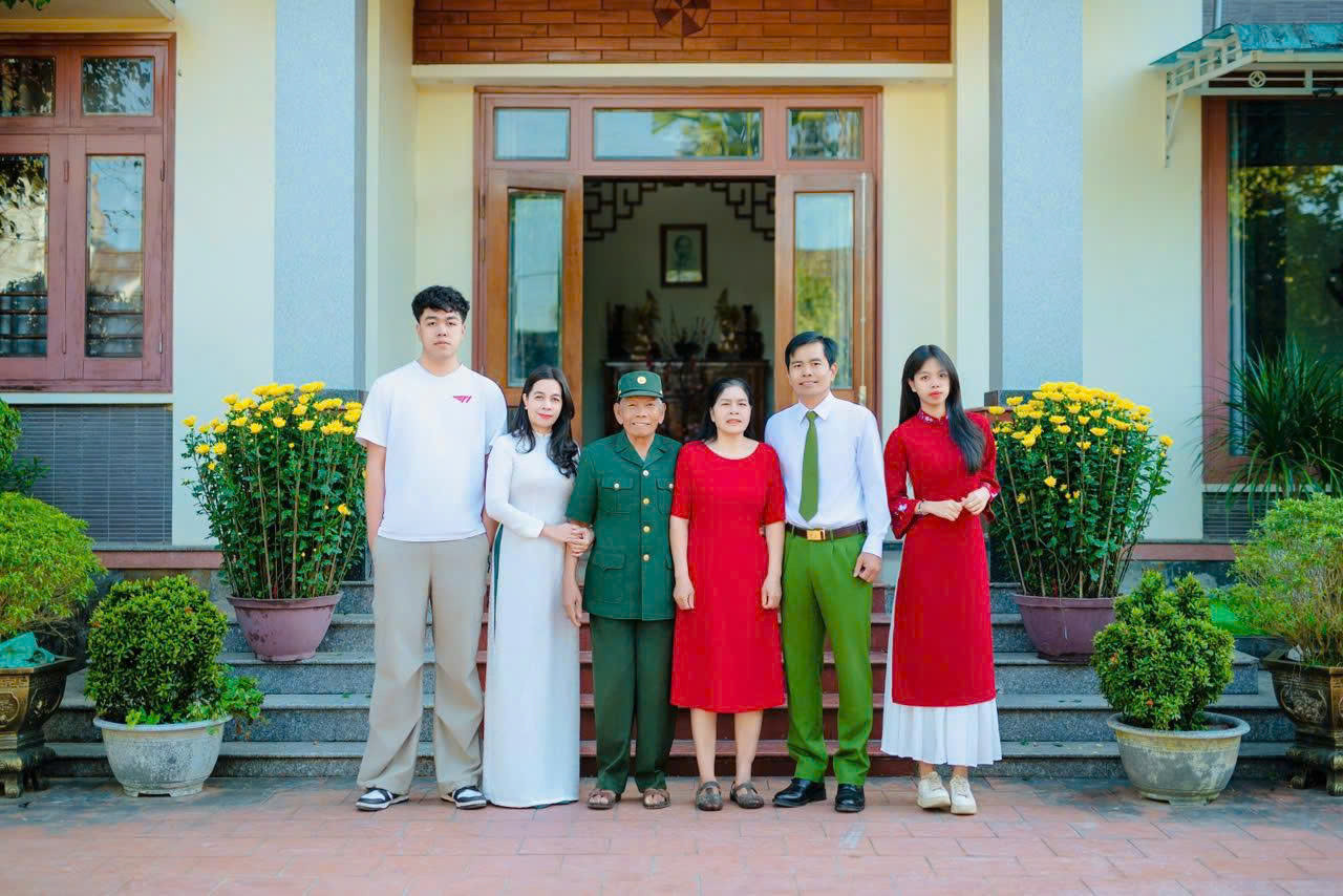 anh hung Paco.jpg