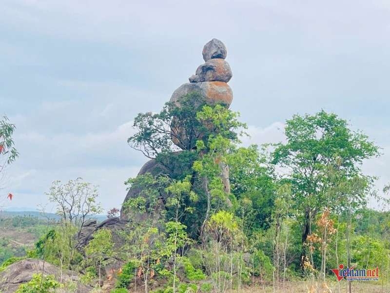 W-Đá ông Phật 7.jpg
