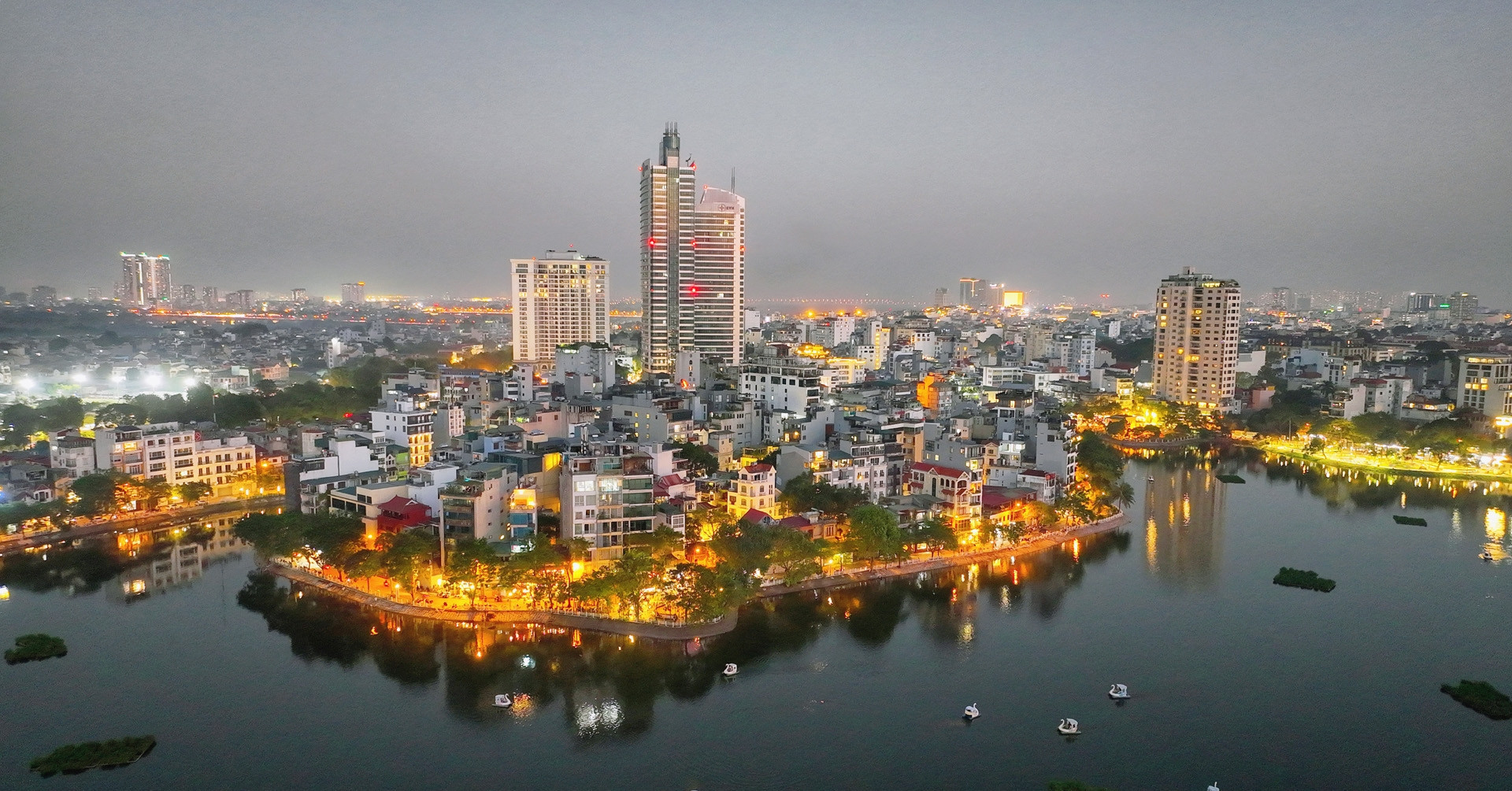 Vietnam explores blueprint for socialist mega-communes and wards