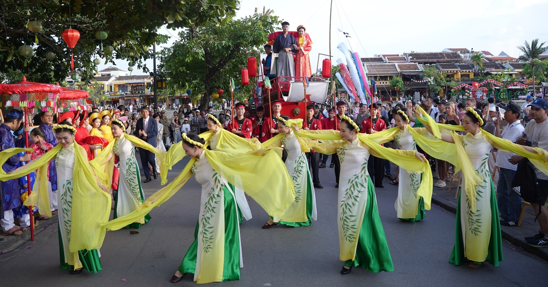 Historic Vietnamese-Japanese wedding recreated in Hoi An Ancient Town