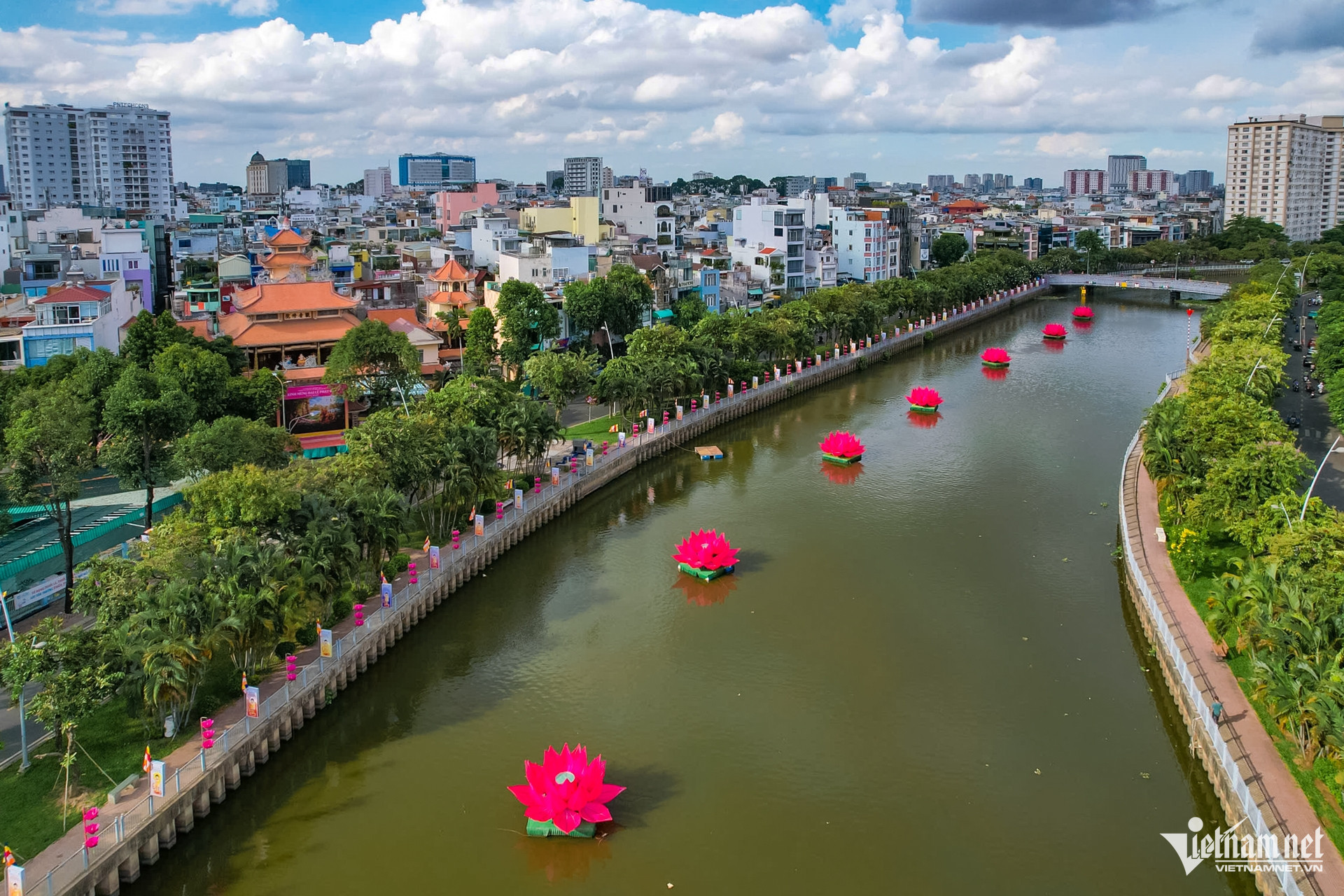 vesak hcmc.jpg