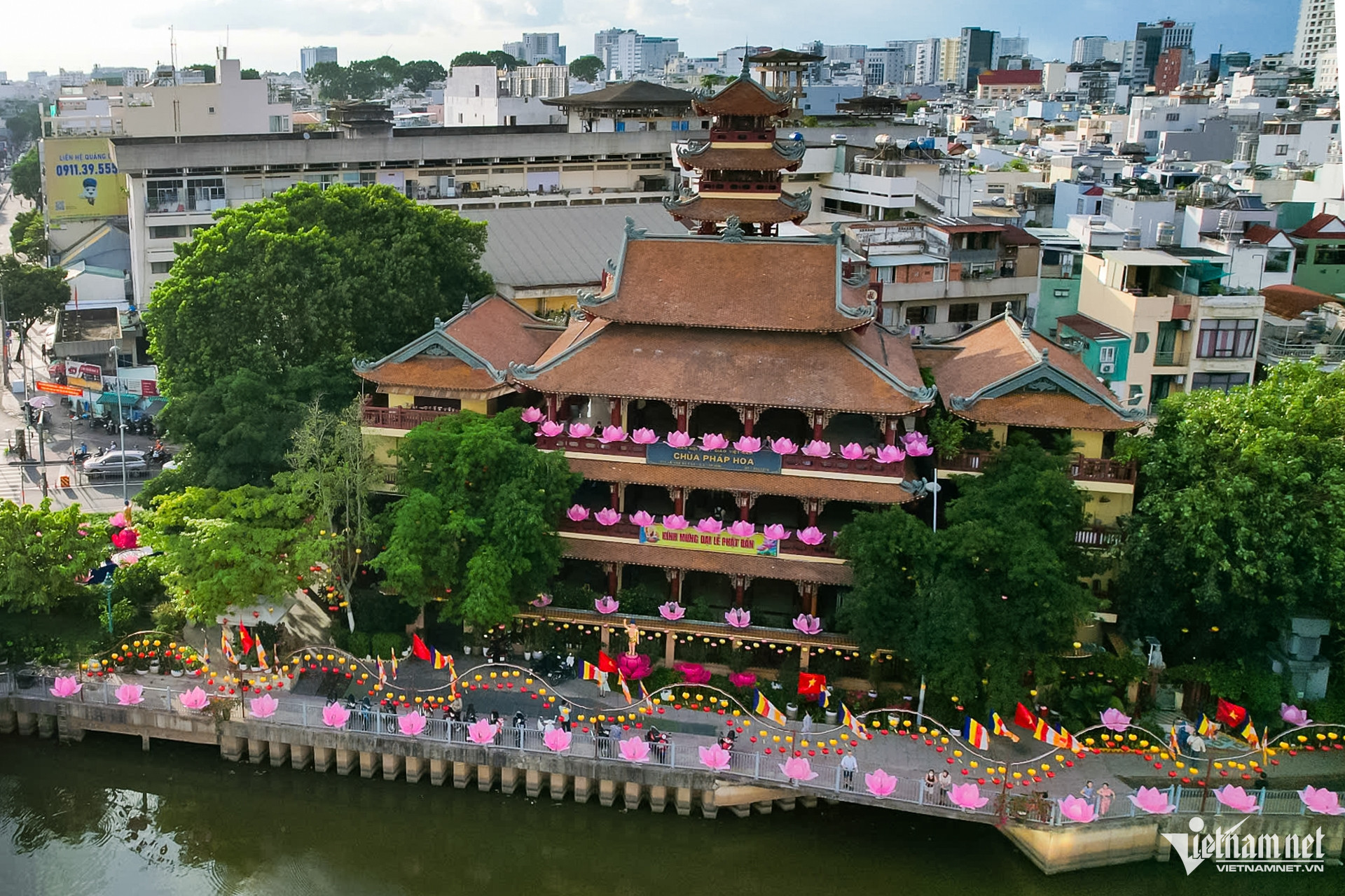 vesak hcmc3.jpg