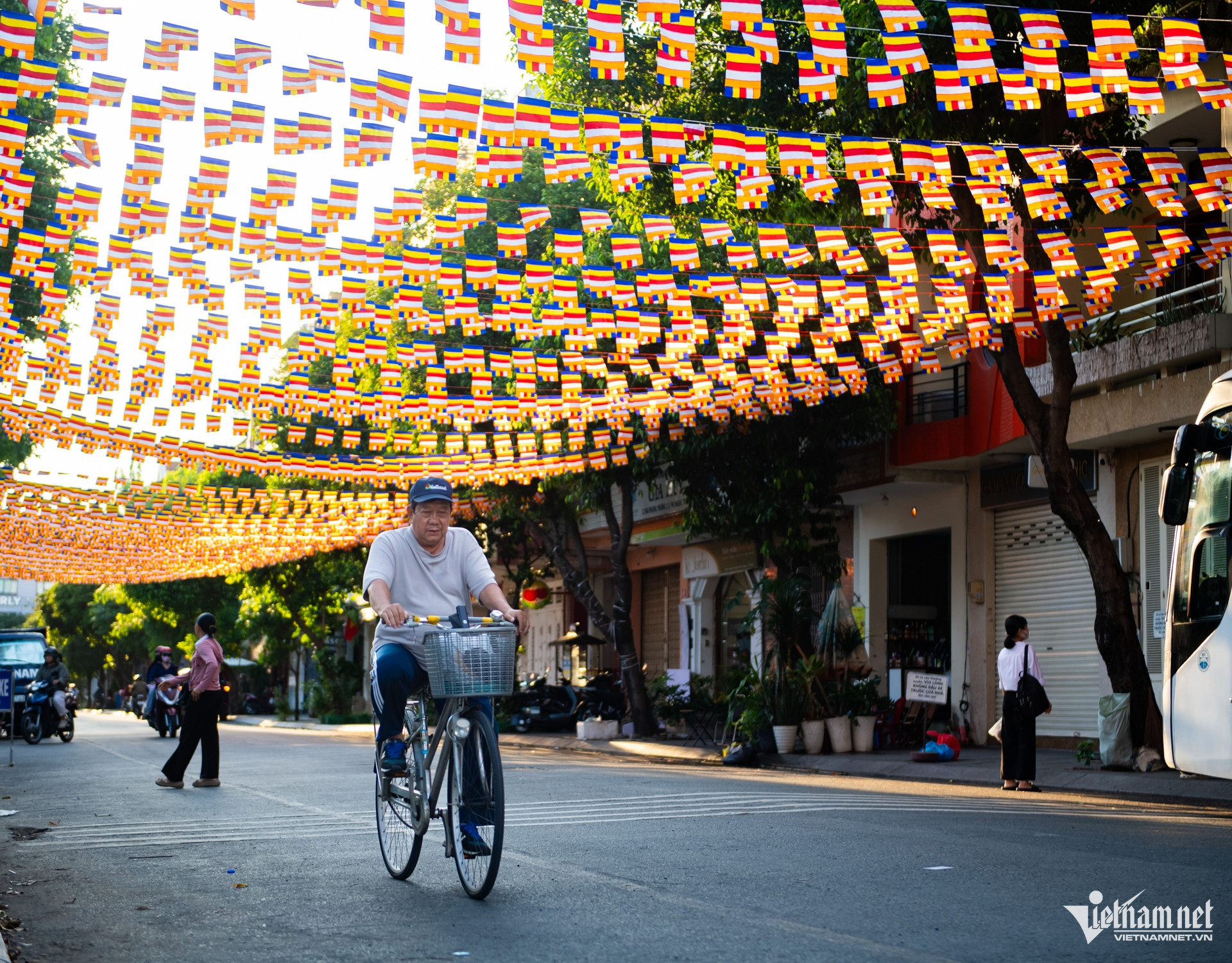 vesak hcmc6.jpg