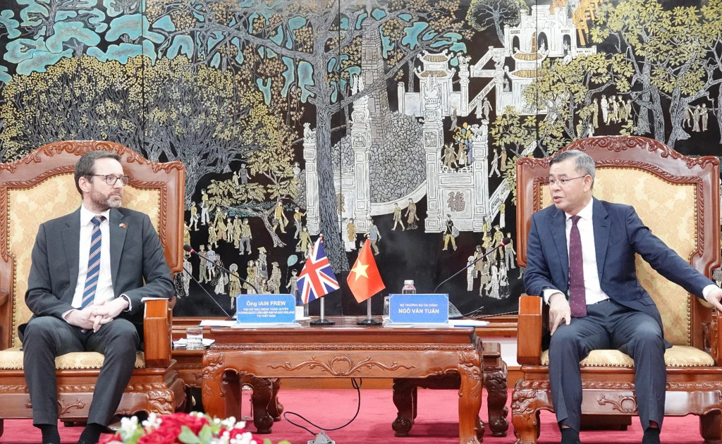 VN seeks to promote cooperation with UK in capital market