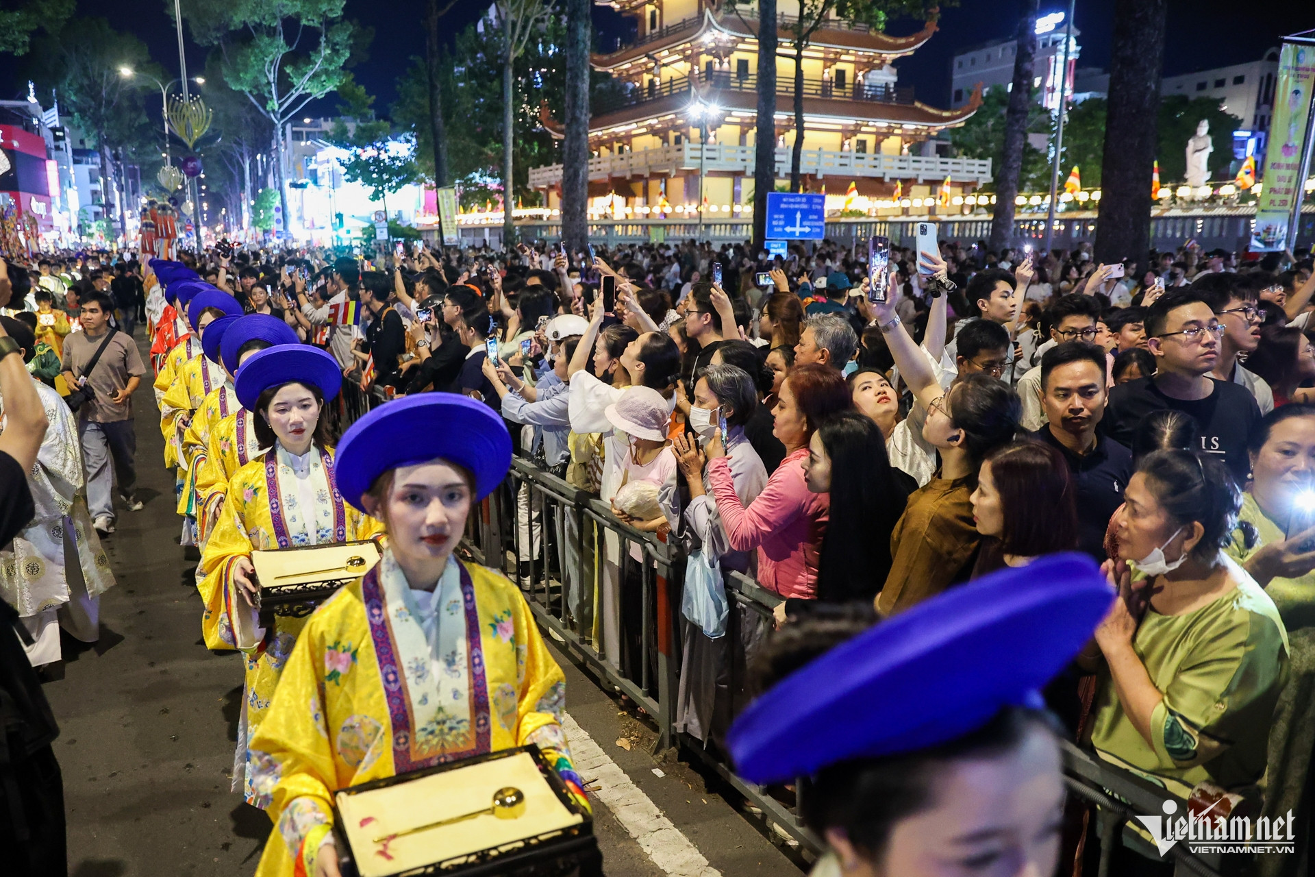 vesak5.jpg