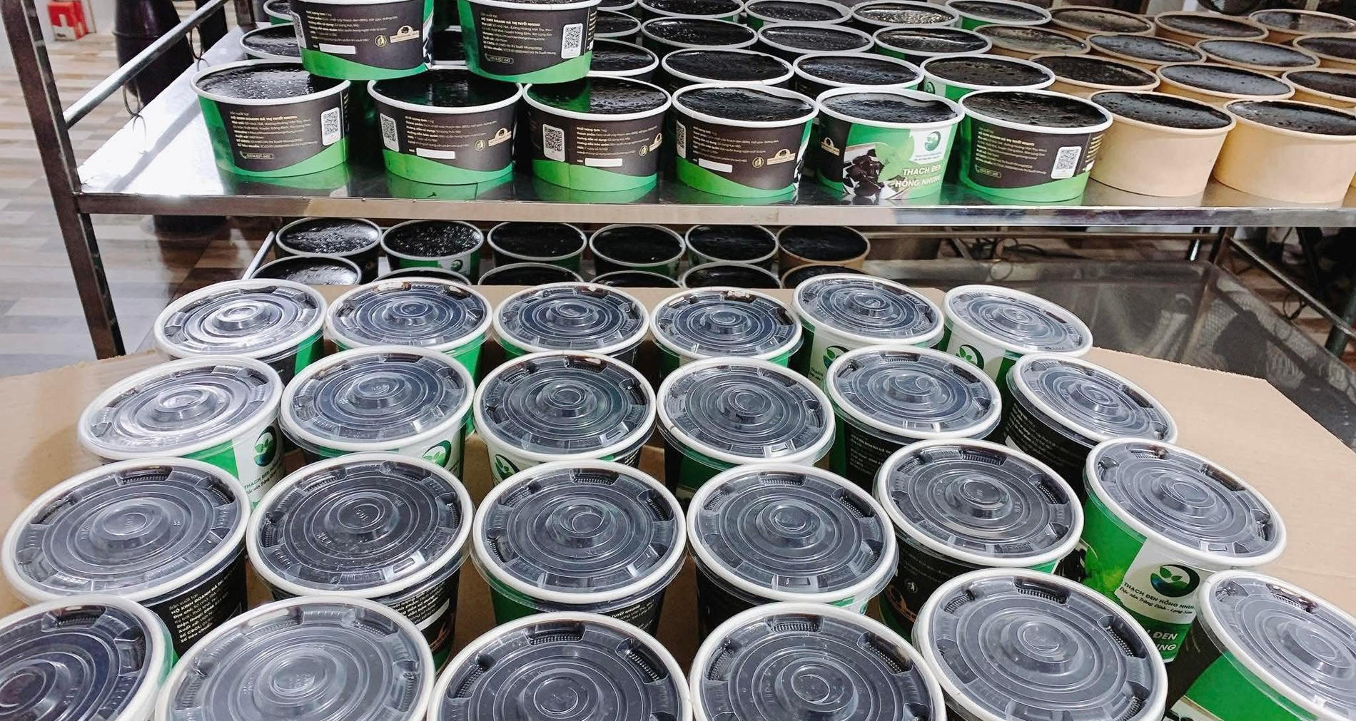 Cooling black grass jelly from Lang Son wins over urban diners