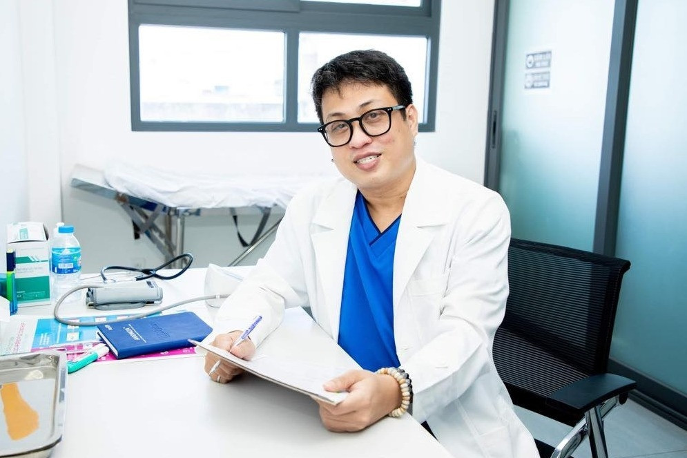 Medical student with 2008 HIV diagnosis pursues preventive medicine