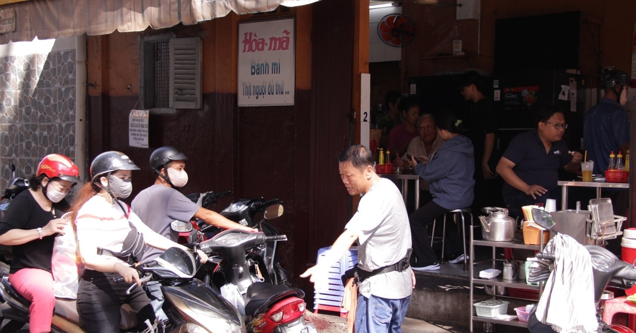 This nearly 70-year-old banh mi shop remains a morning favorite in HCM City