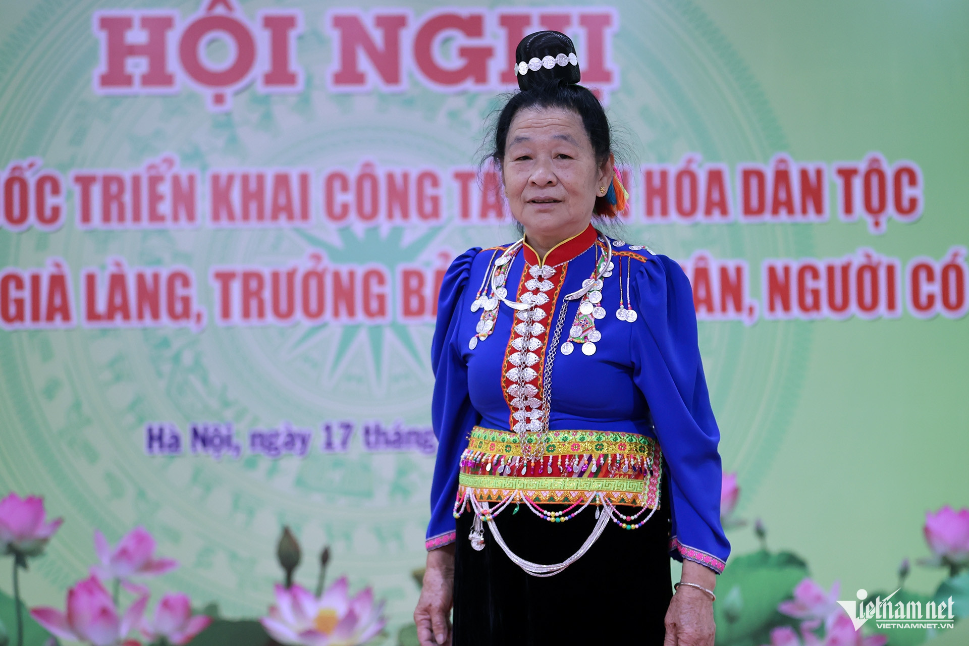 w lo thi phau khang son la 1983.jpg
