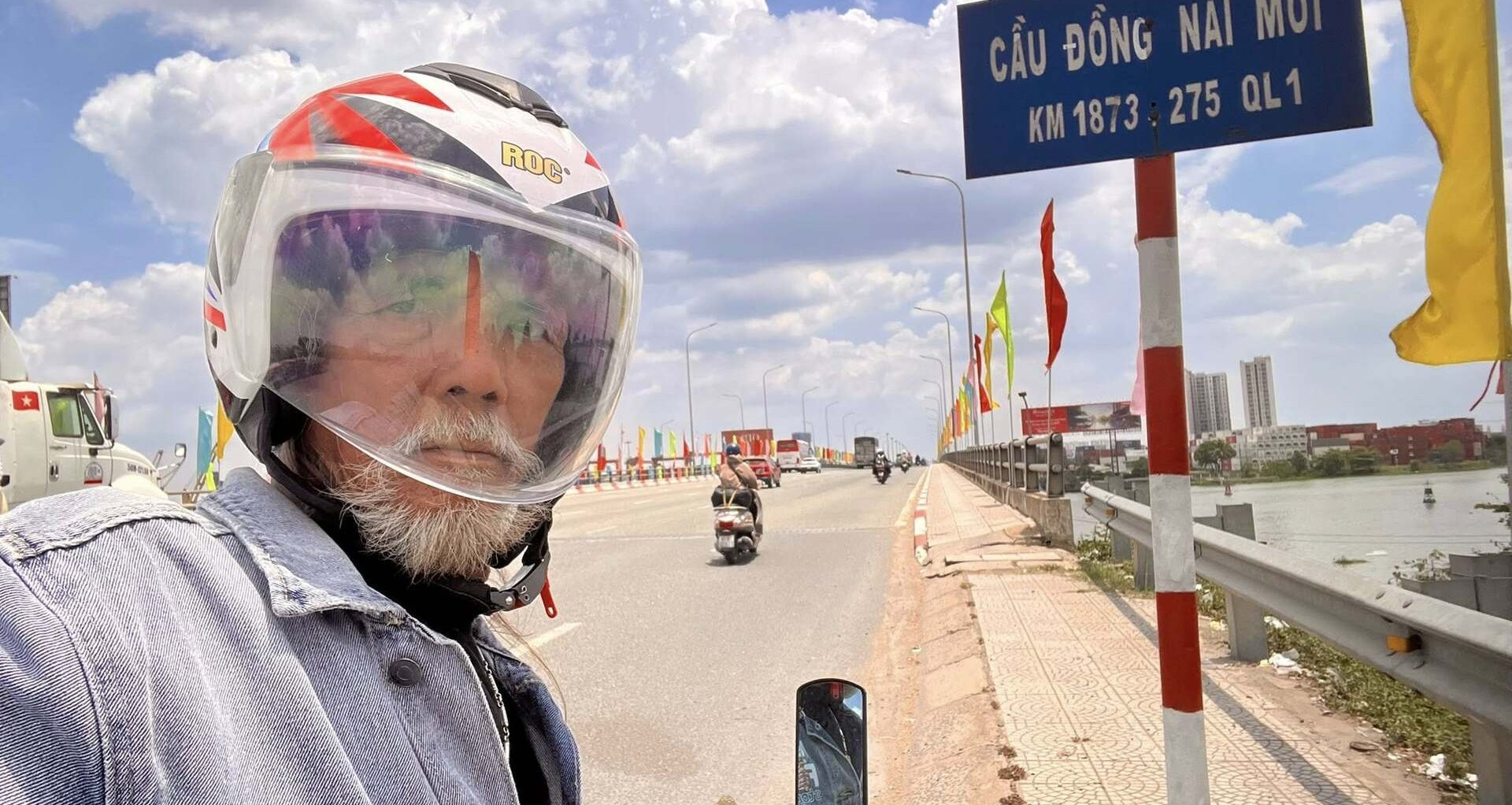 HCM City man, 75, completes 6,000km motorbike journey across Vietnam