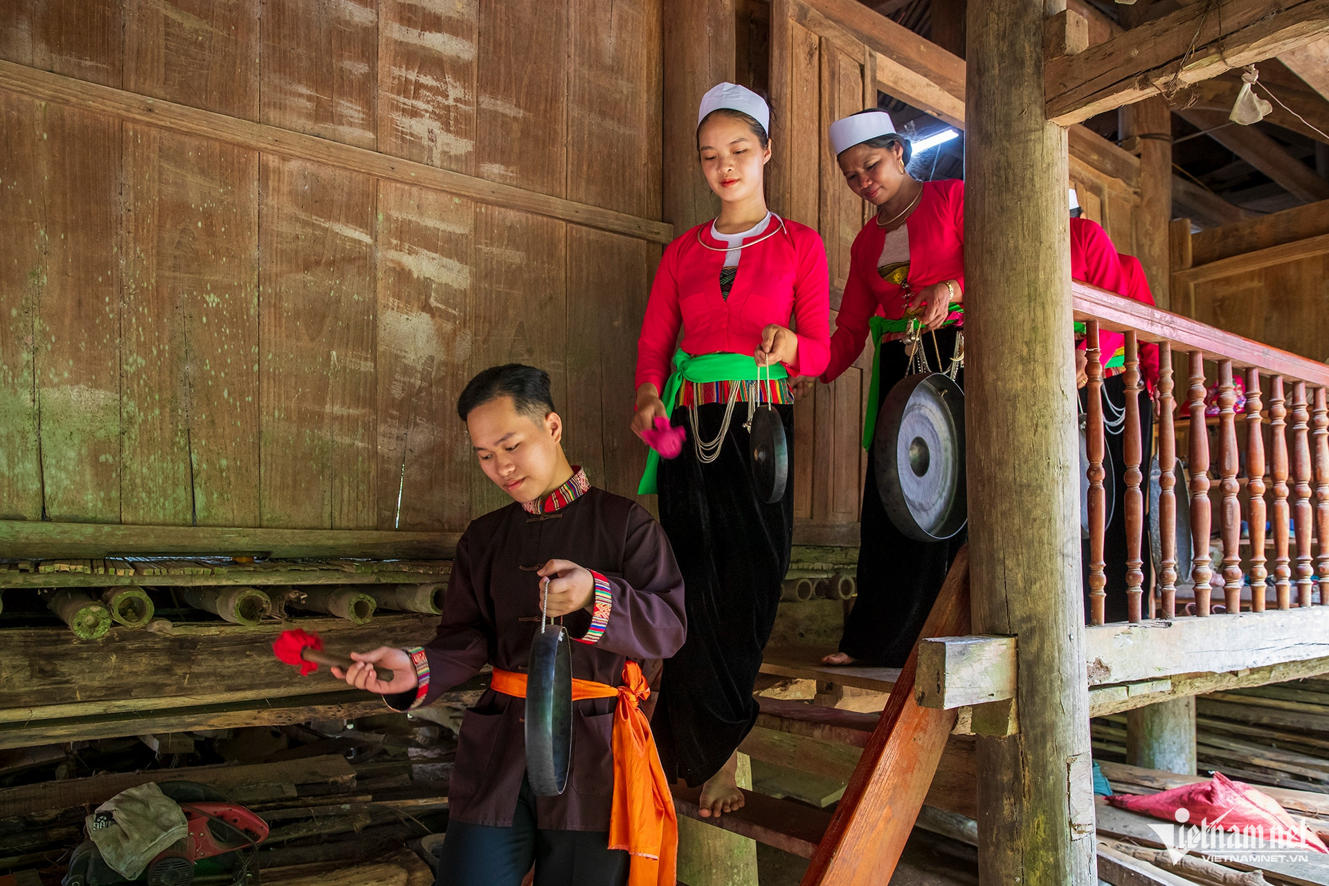 muong people.jpg
