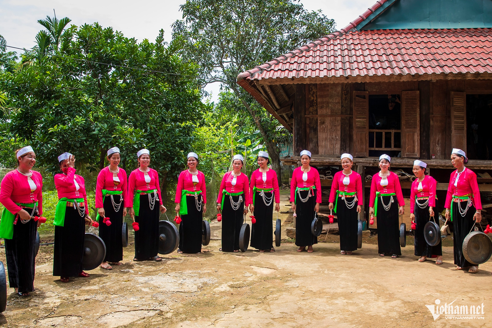 muong people1.jpg