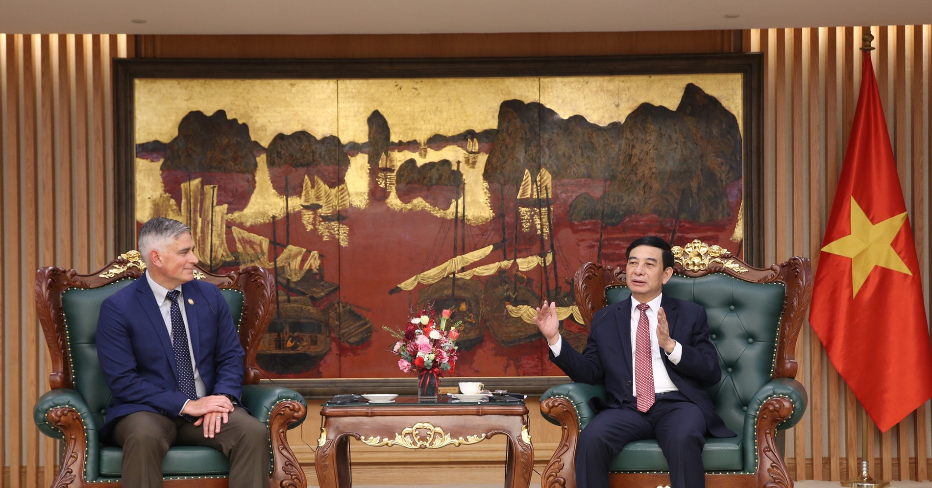 US lawmakers praise Vietnam’s development progress during Hanoi visit