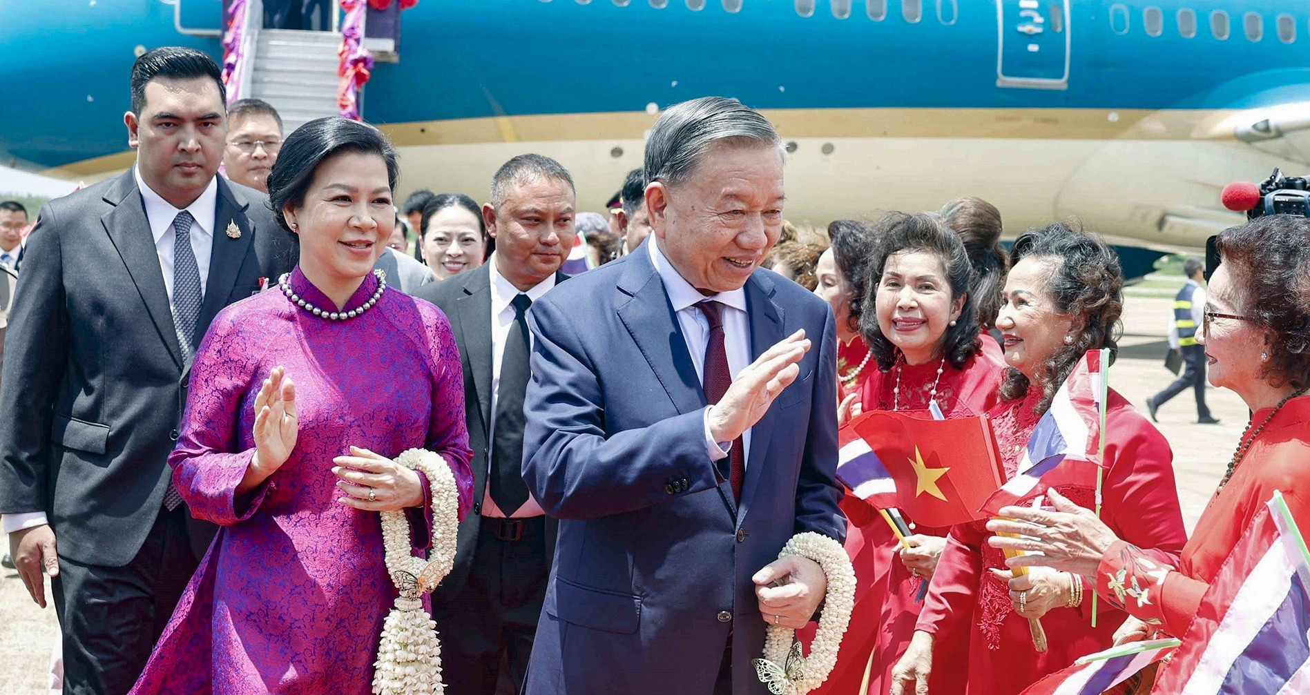 Vietnam’s top leader starts Thailand visit with symbolic Udon Thani stop