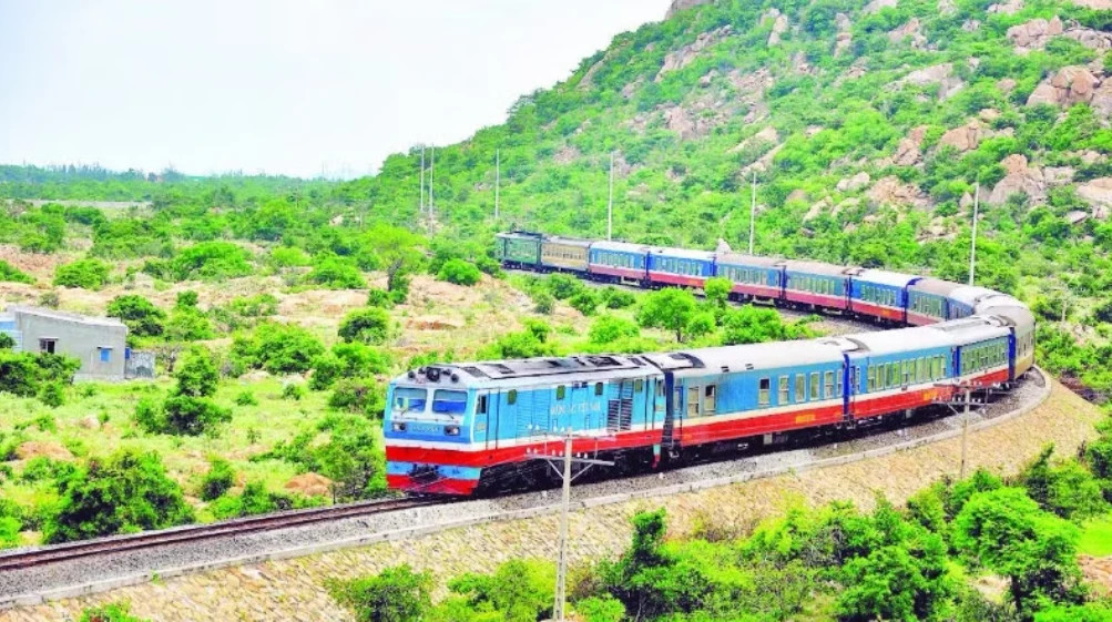 Vietnam’s railway sector pursues “twin transition” towards green, digital growth